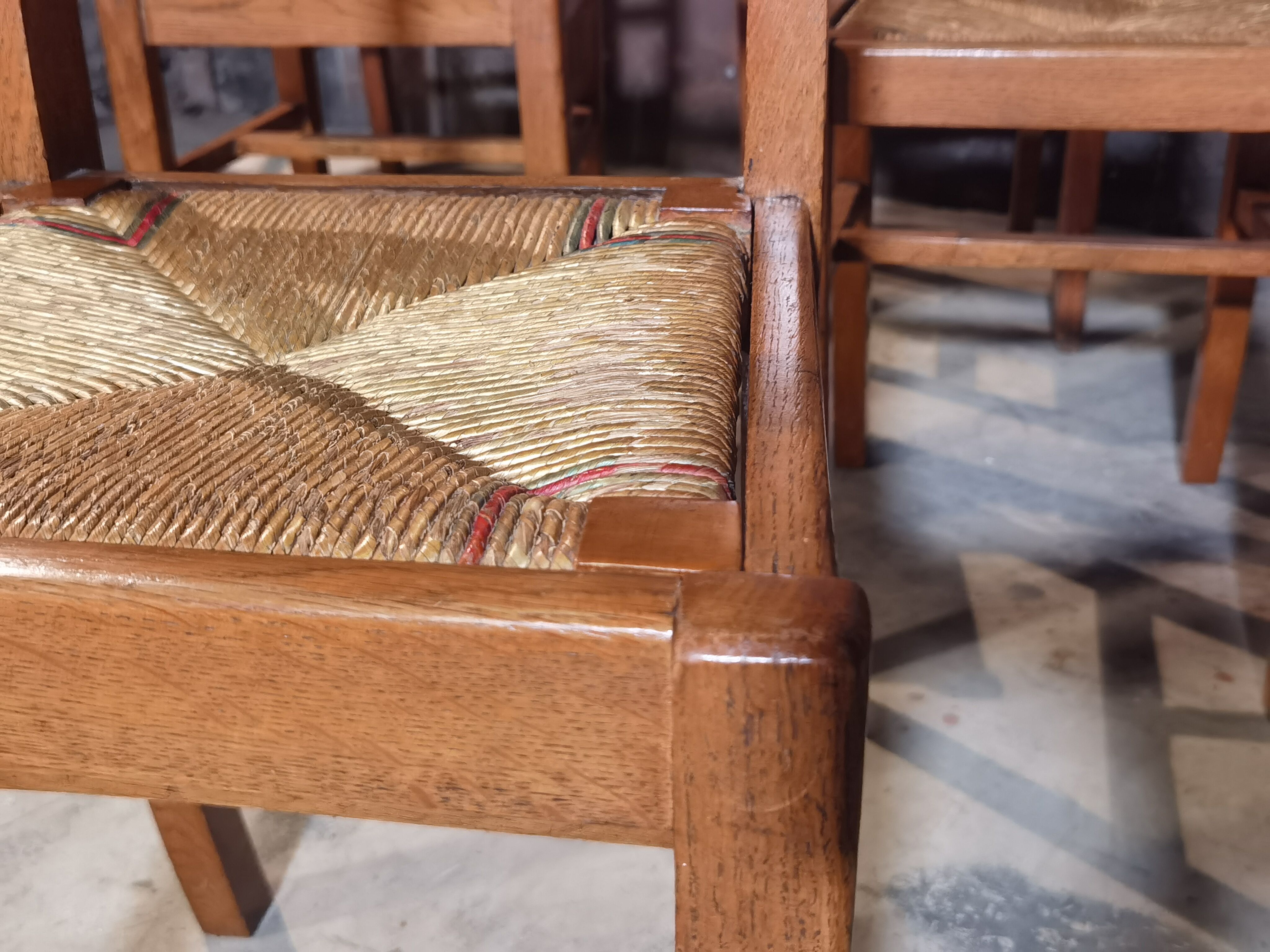 Lot de 8 chaises Reconstruction 1950 Chêne et paille