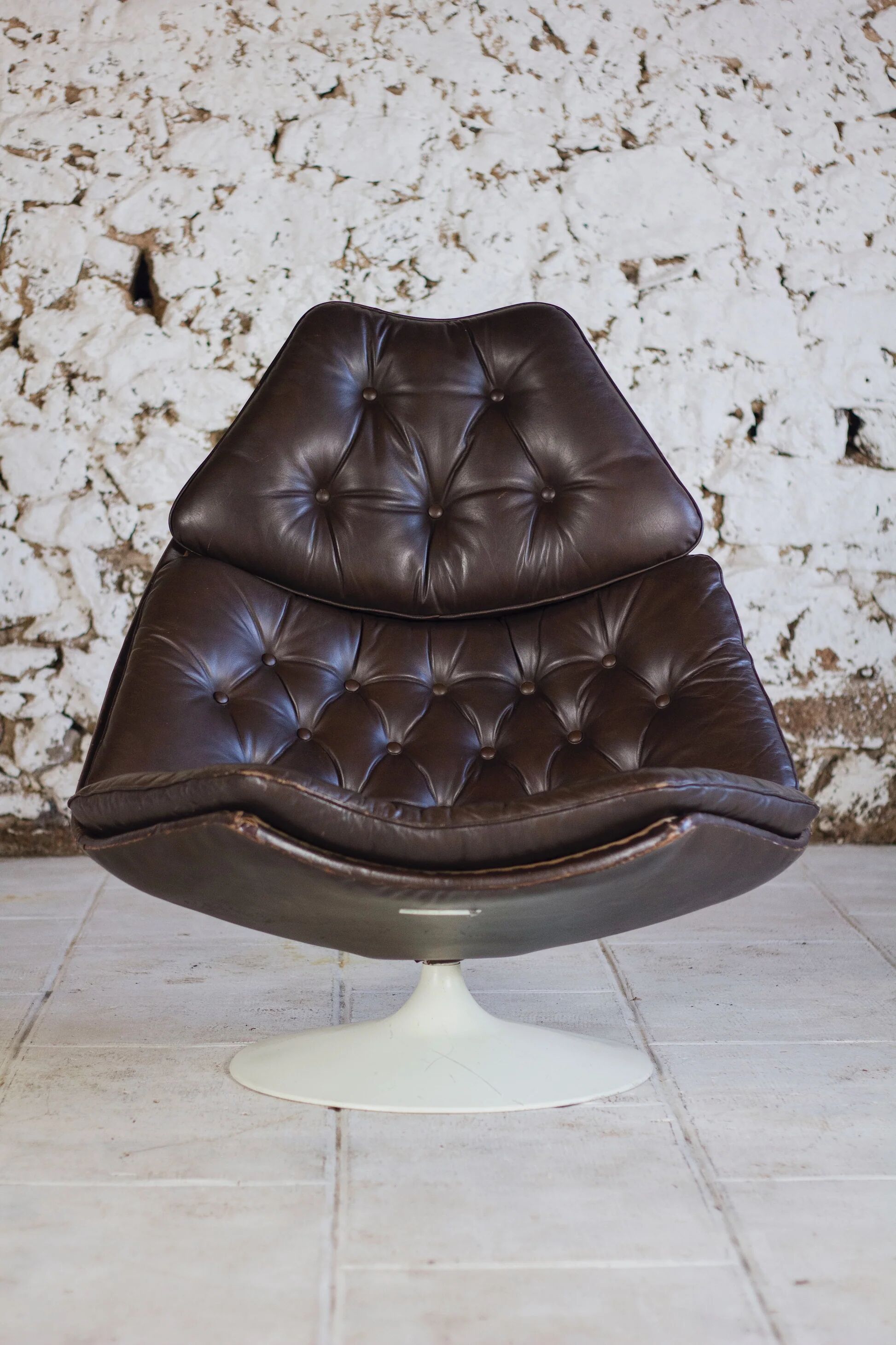 F588 armchair in leather by Geoffrey Harcourt for Artifort, 1960