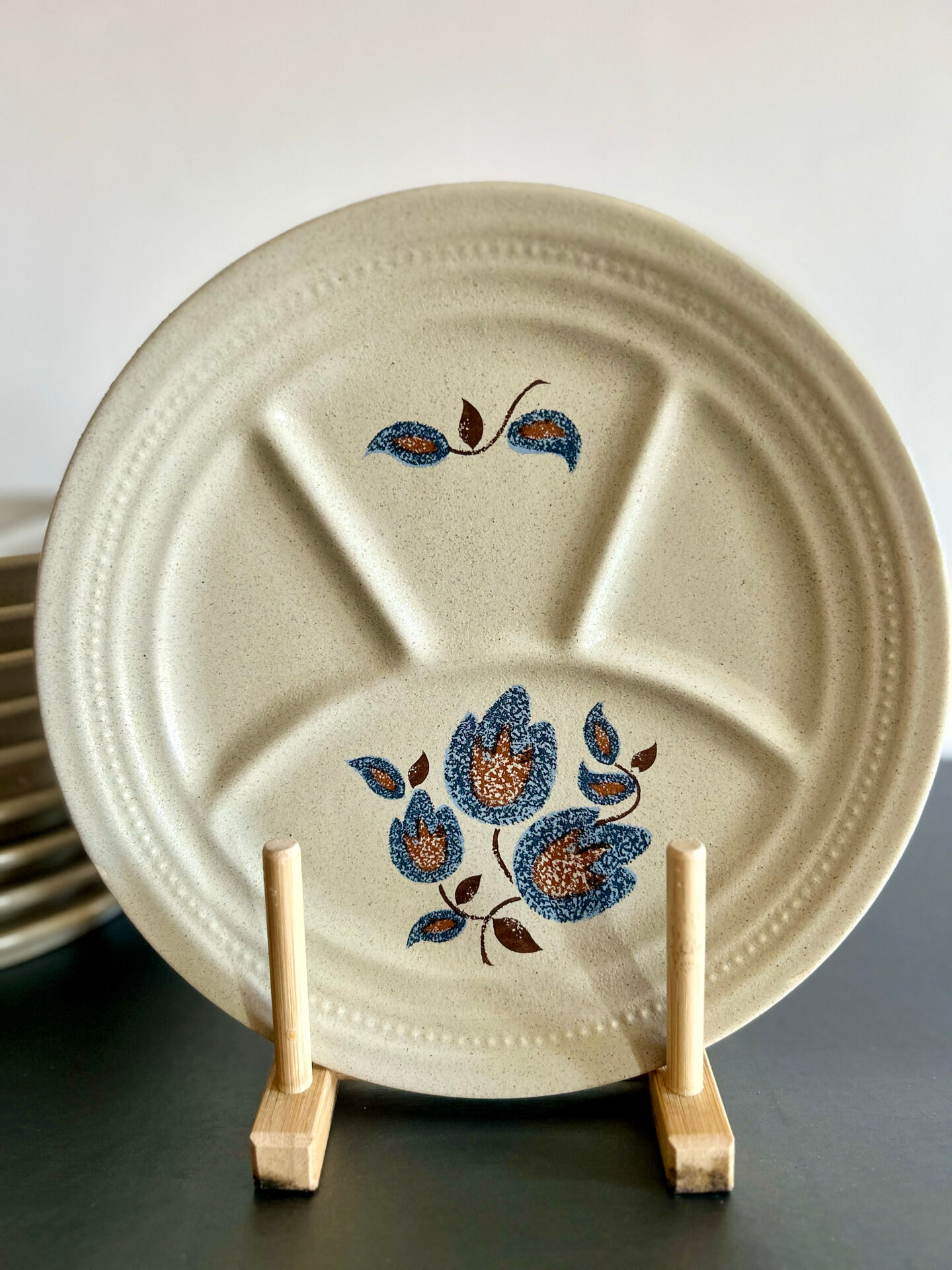 Service de 10 assiettes en céramique de Saint-Amand