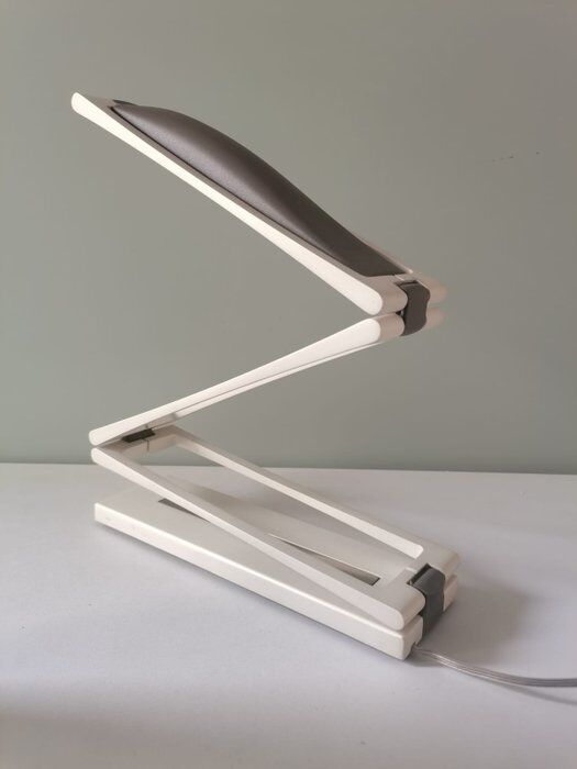 Italian desk lamp "Chain" by Ilaria Marelli for Nemo