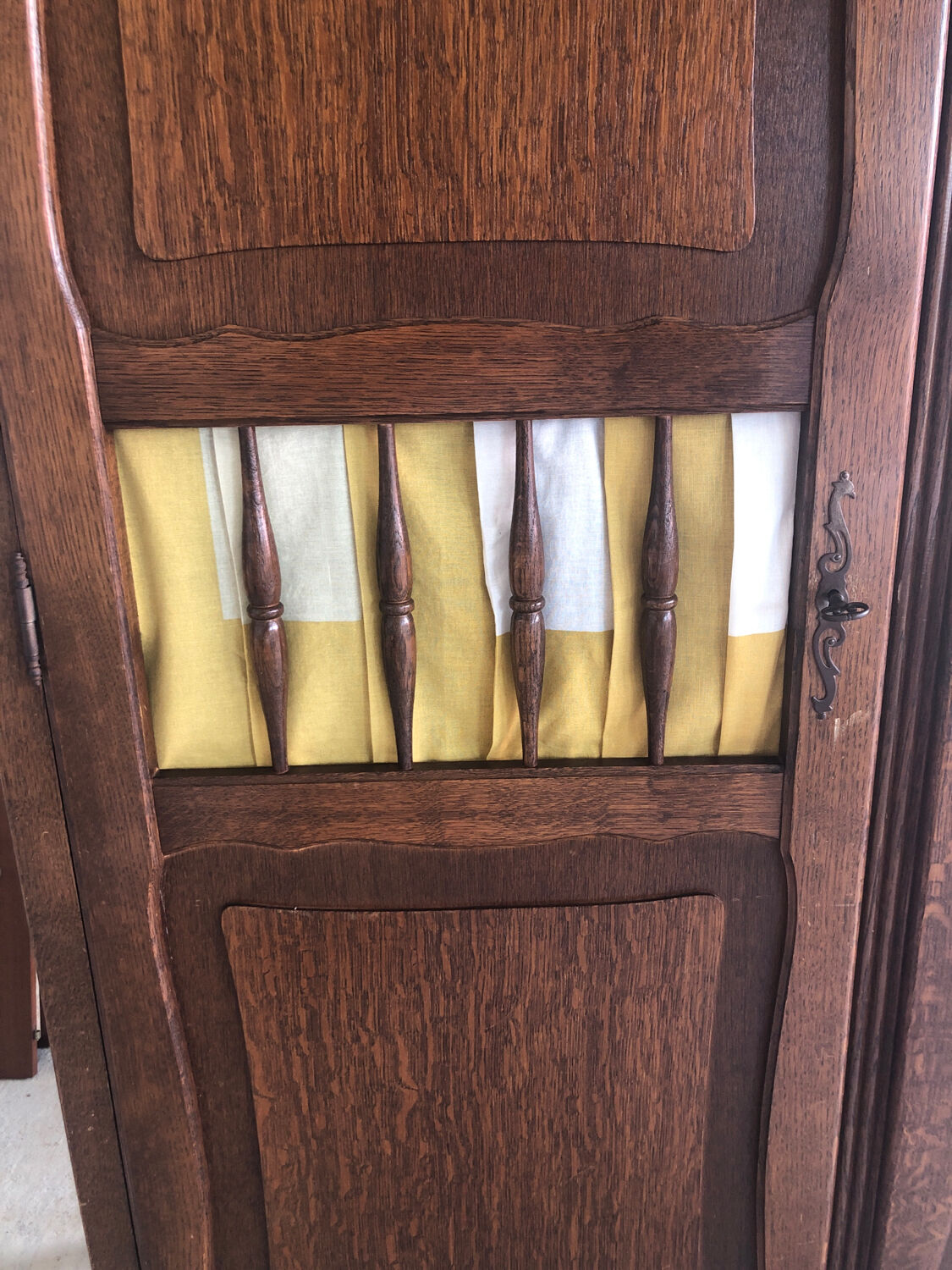 Wardrobe half wardrobe and old oak shelves
