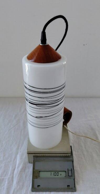 Suspension cylindrique en opaline zébré verre et teck vernis