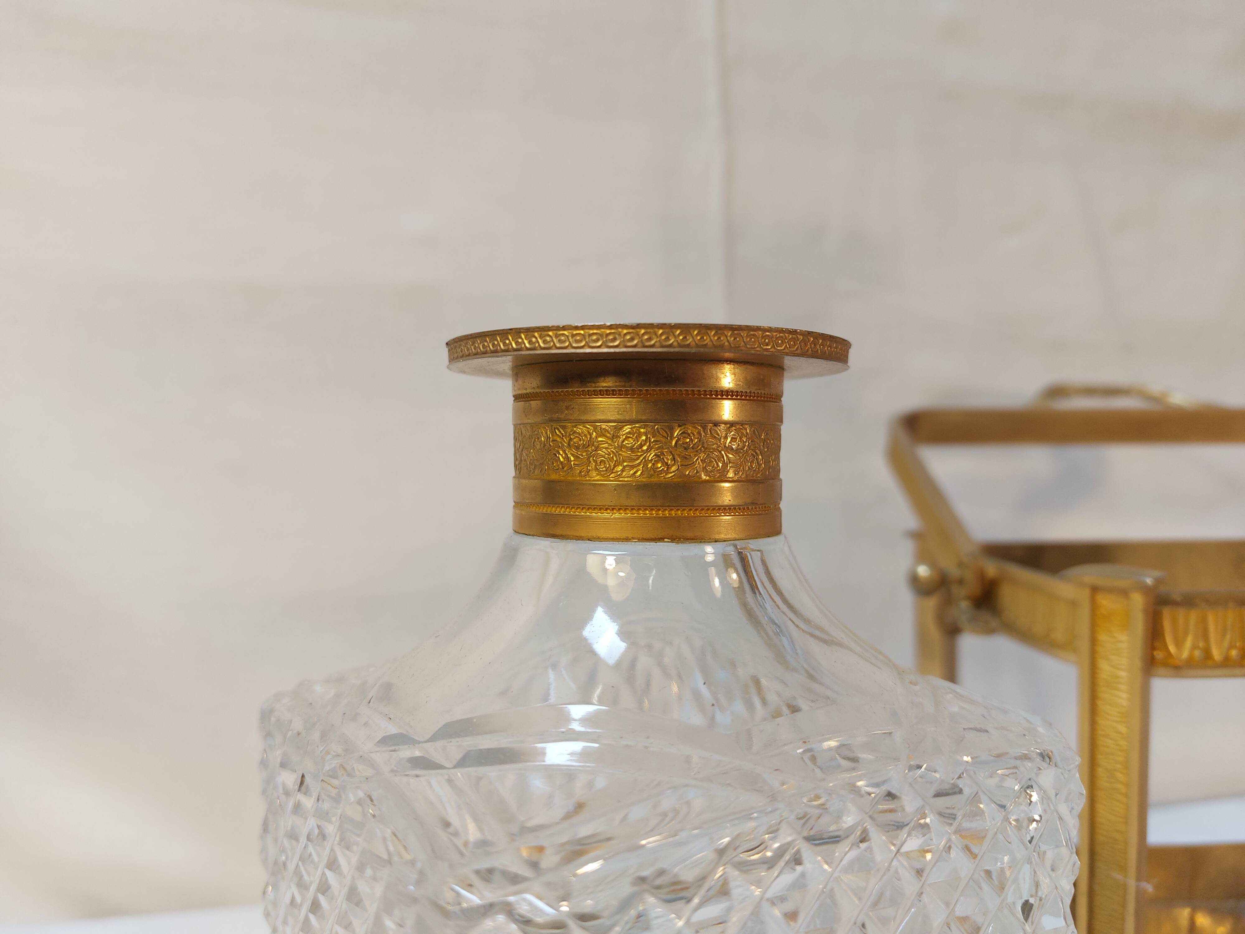 Whiskey cellar called "Tantalus" - Servant of 2 cut crystal carafes
