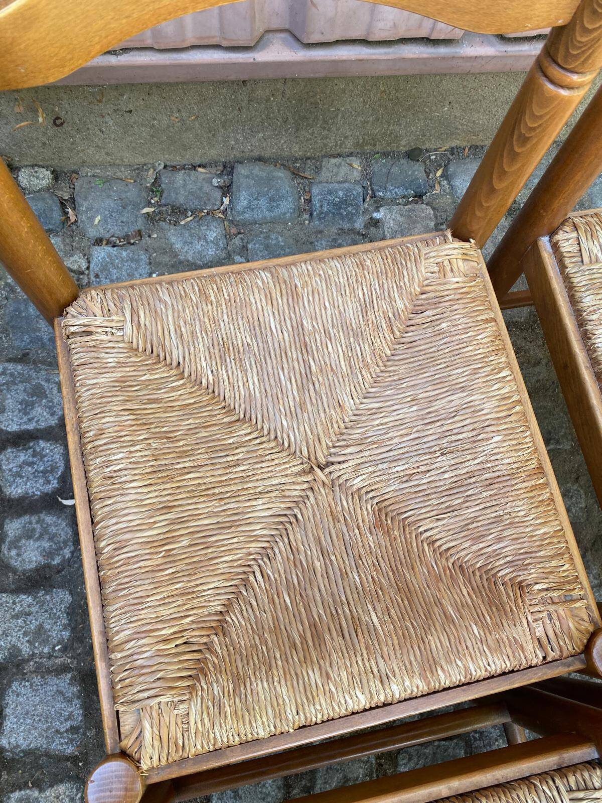 4 chaises de cuisine en bois massif paillées