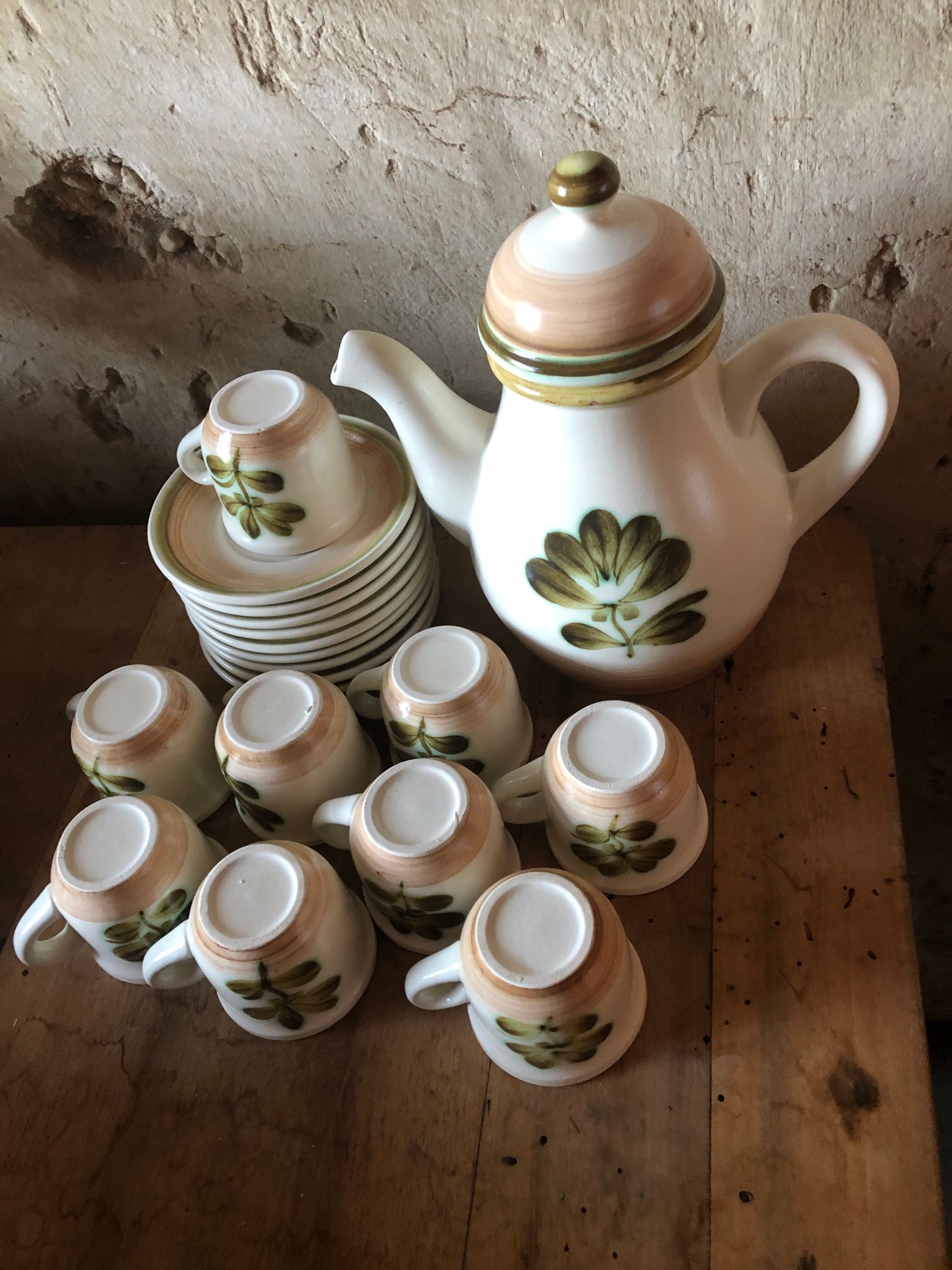 Teapot service and Gien cups