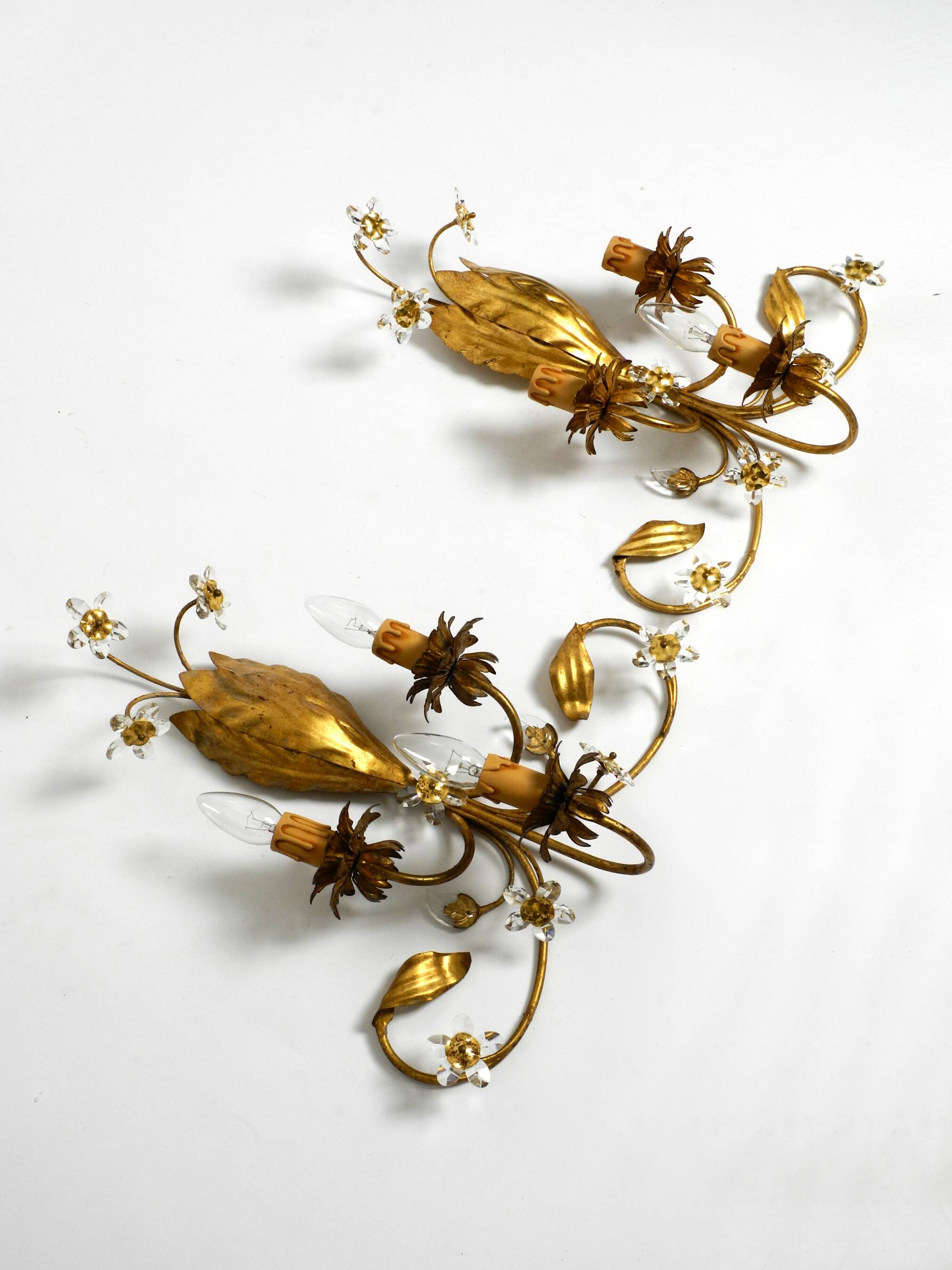 Pair of gold plated Italian 1980's floral Regency Murano glass sconces