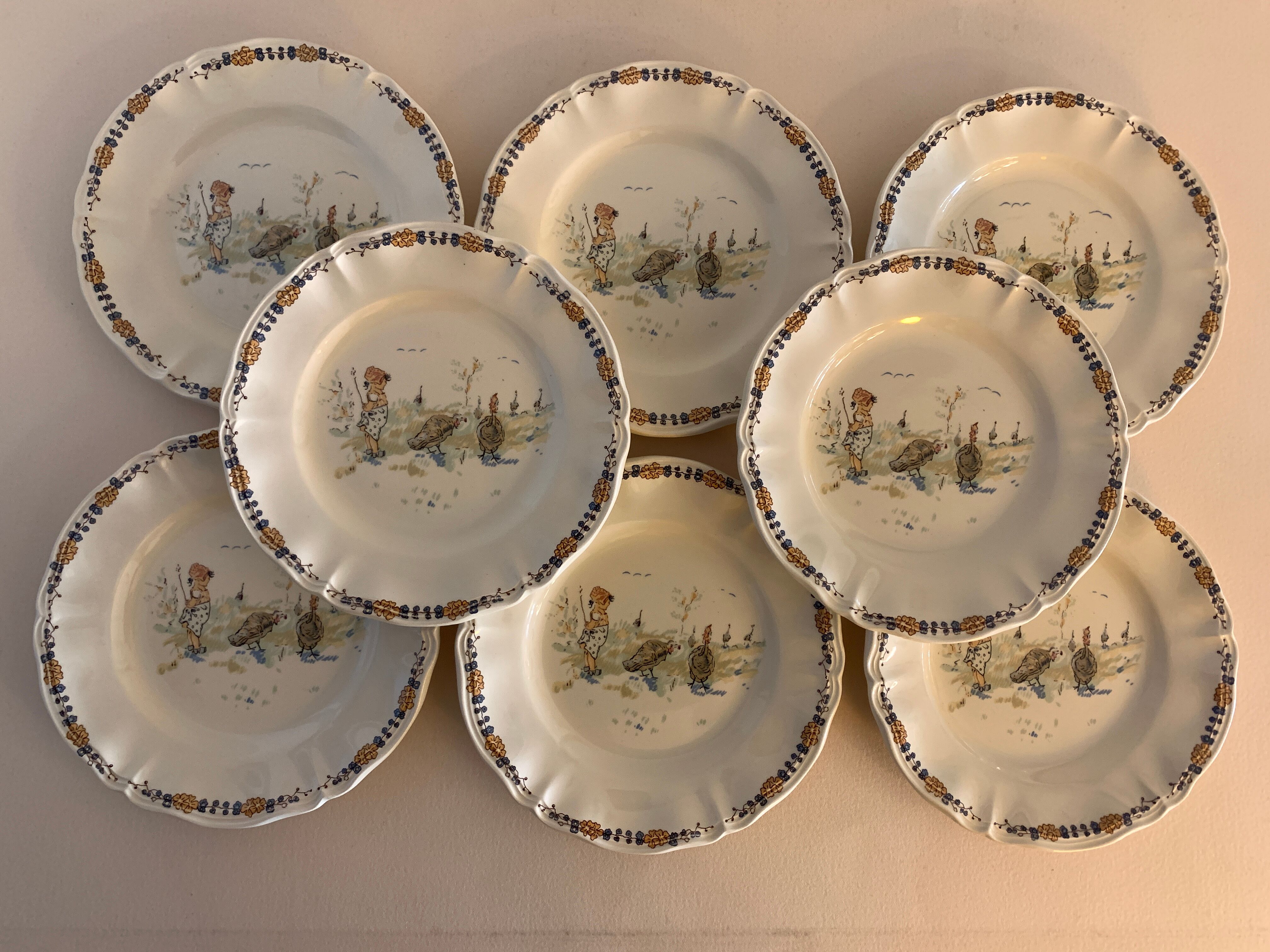 8 dessert plates and service dish Sarreguemines Les Enfants Richard