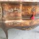 Commode sauteuse en bois de rose plateau en marbre rose