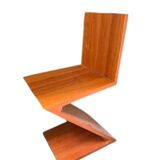 Chaise Zig Zag conçue par G. Rietveld, fabriquée par Cassina, années 1990