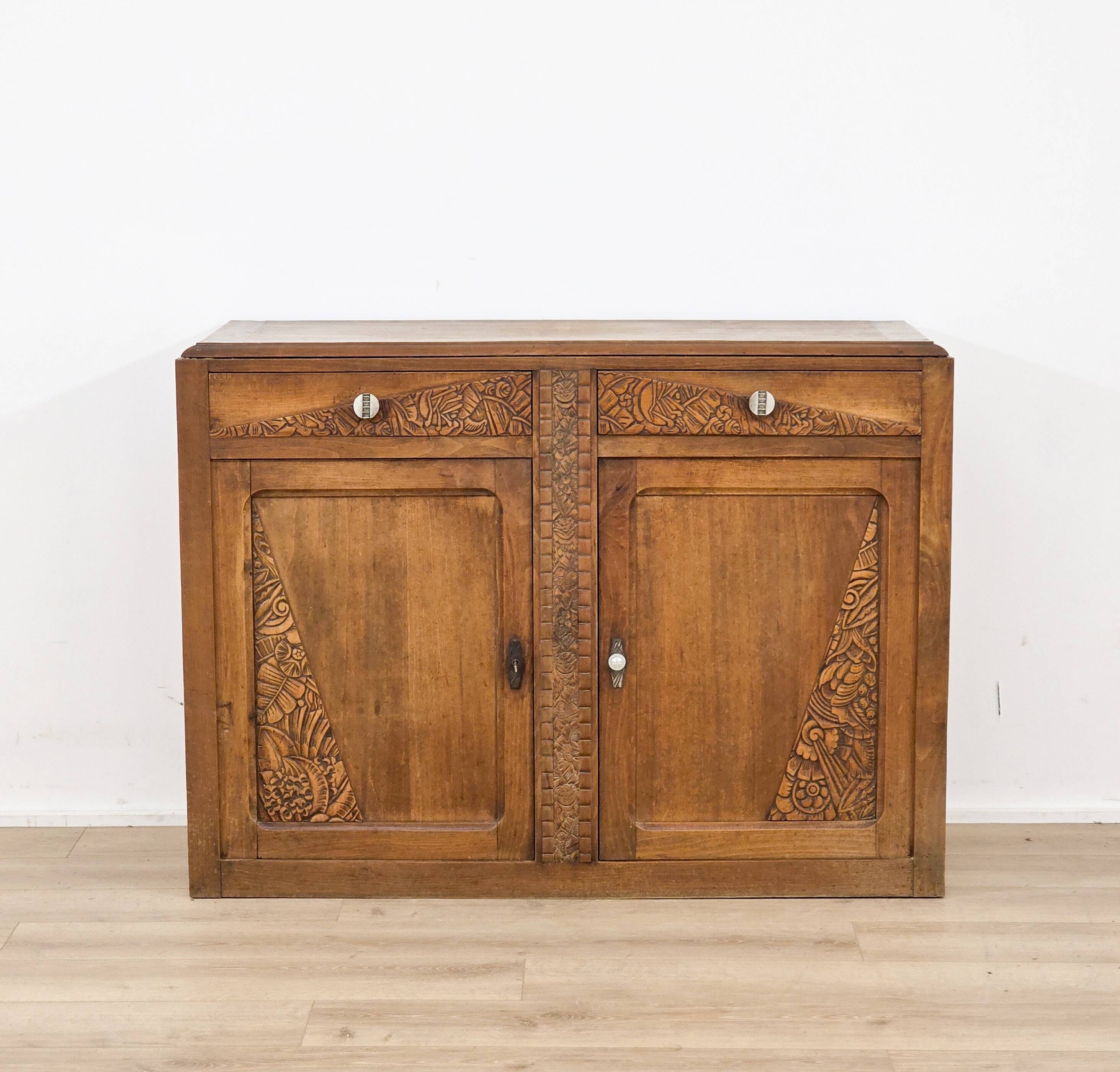 Buffet en bois massif Art Déco des années 1930
