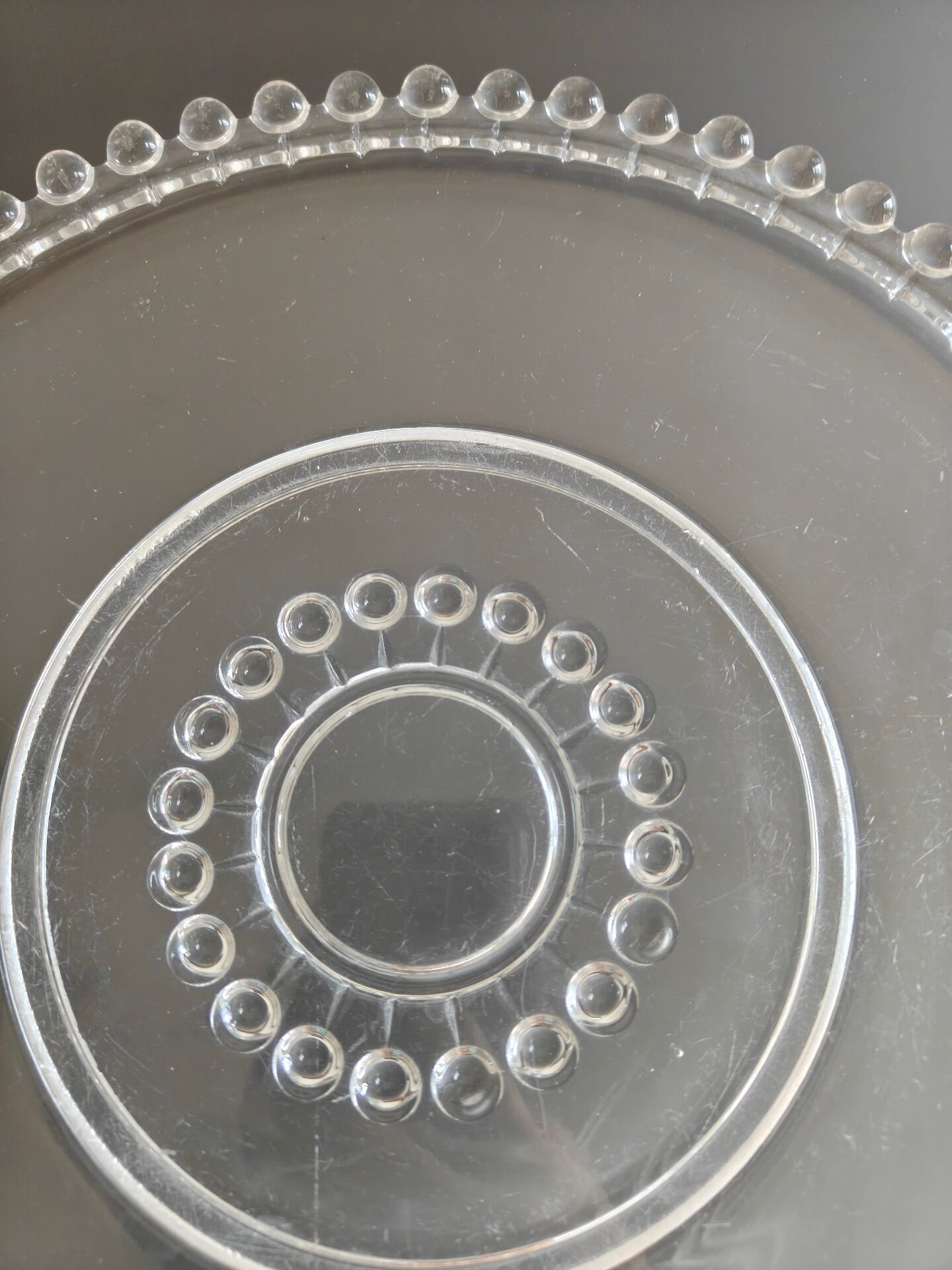 Glass dish