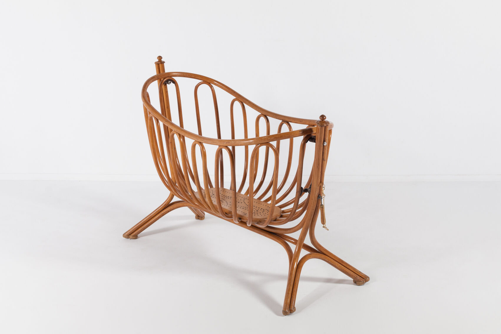 Baby cradle Thonet NR. 2
