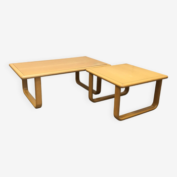 Série de deux tables basses scandinaves en hêtre vernis