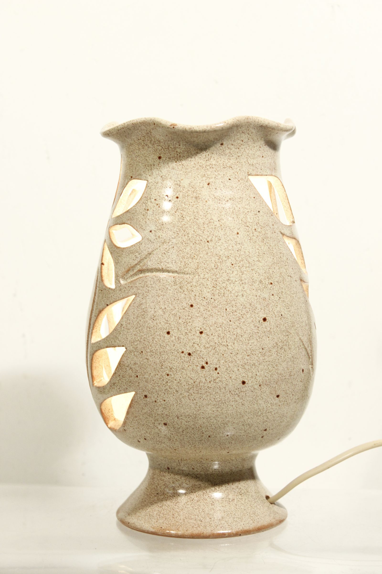 Vintage openwork ceramic floral night lamp, France 1960s