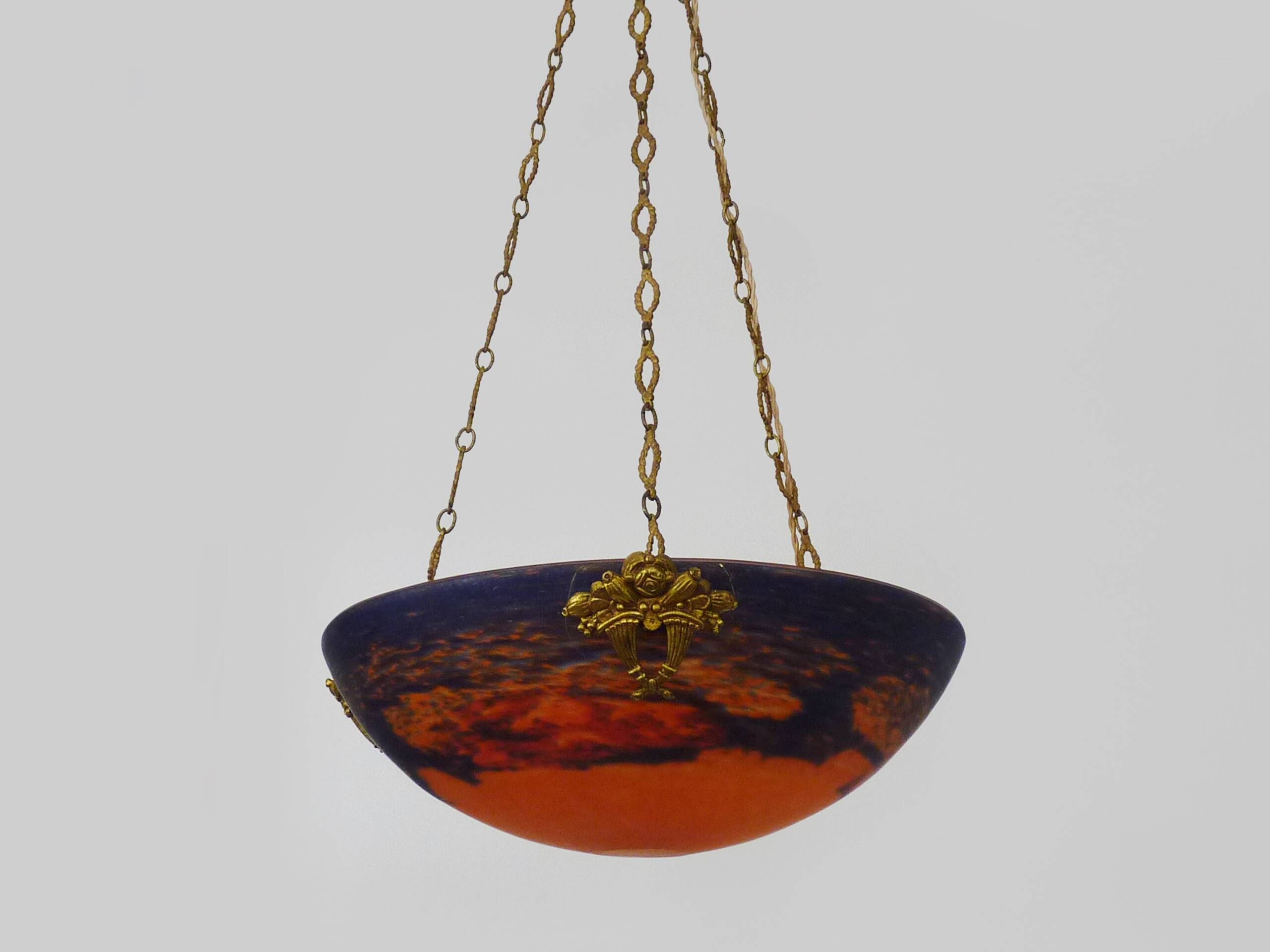 Art Deco 1 Feu Noverdy France basin pendant light in marmoreal glass paste