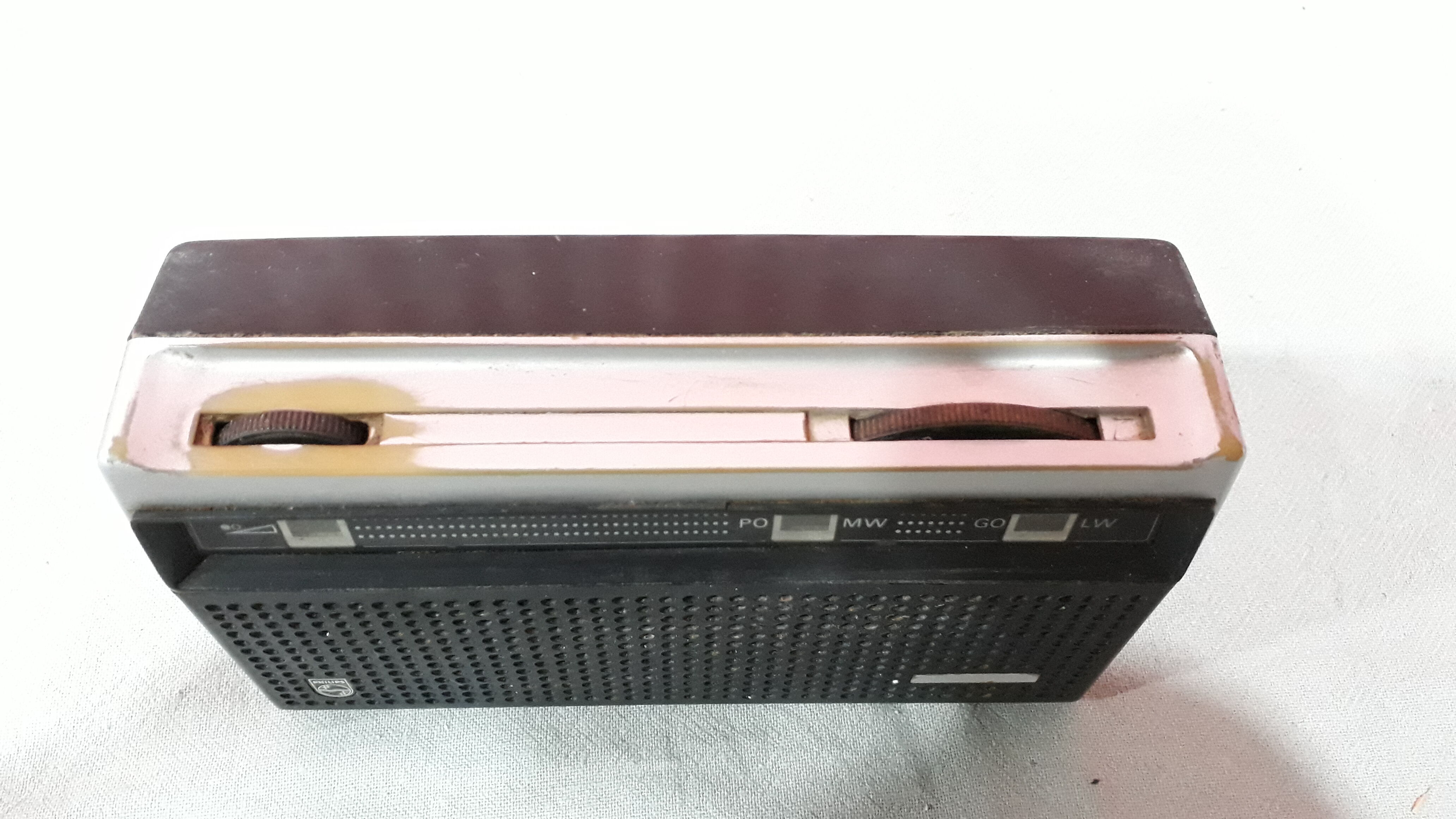 1973 Philips 90 RL 120 radio