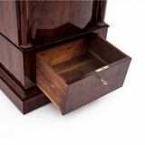 Commode ancienne, Europe du Nord, vers 1870