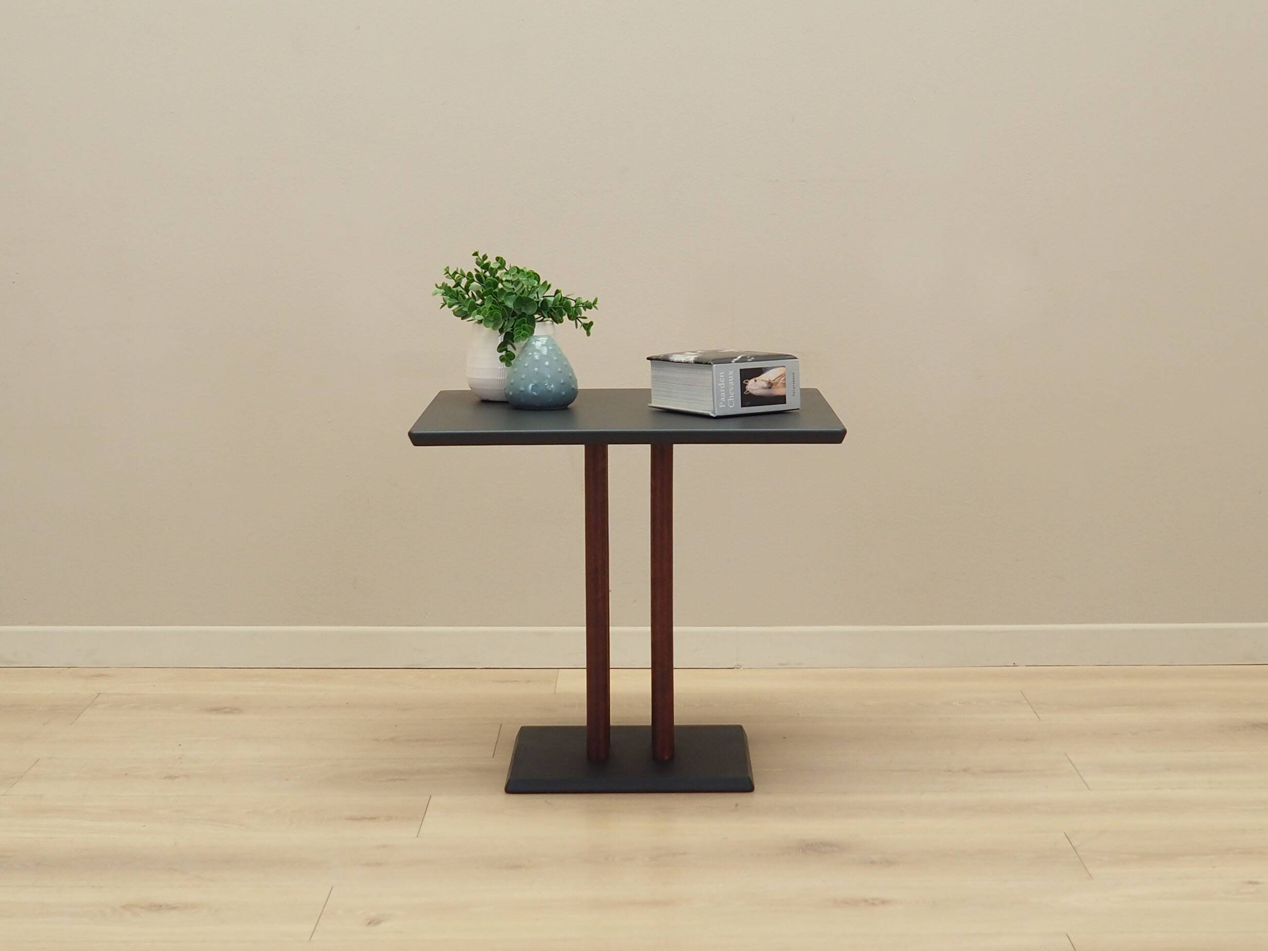 Table basse, design danois, années 1980, production : Danemark