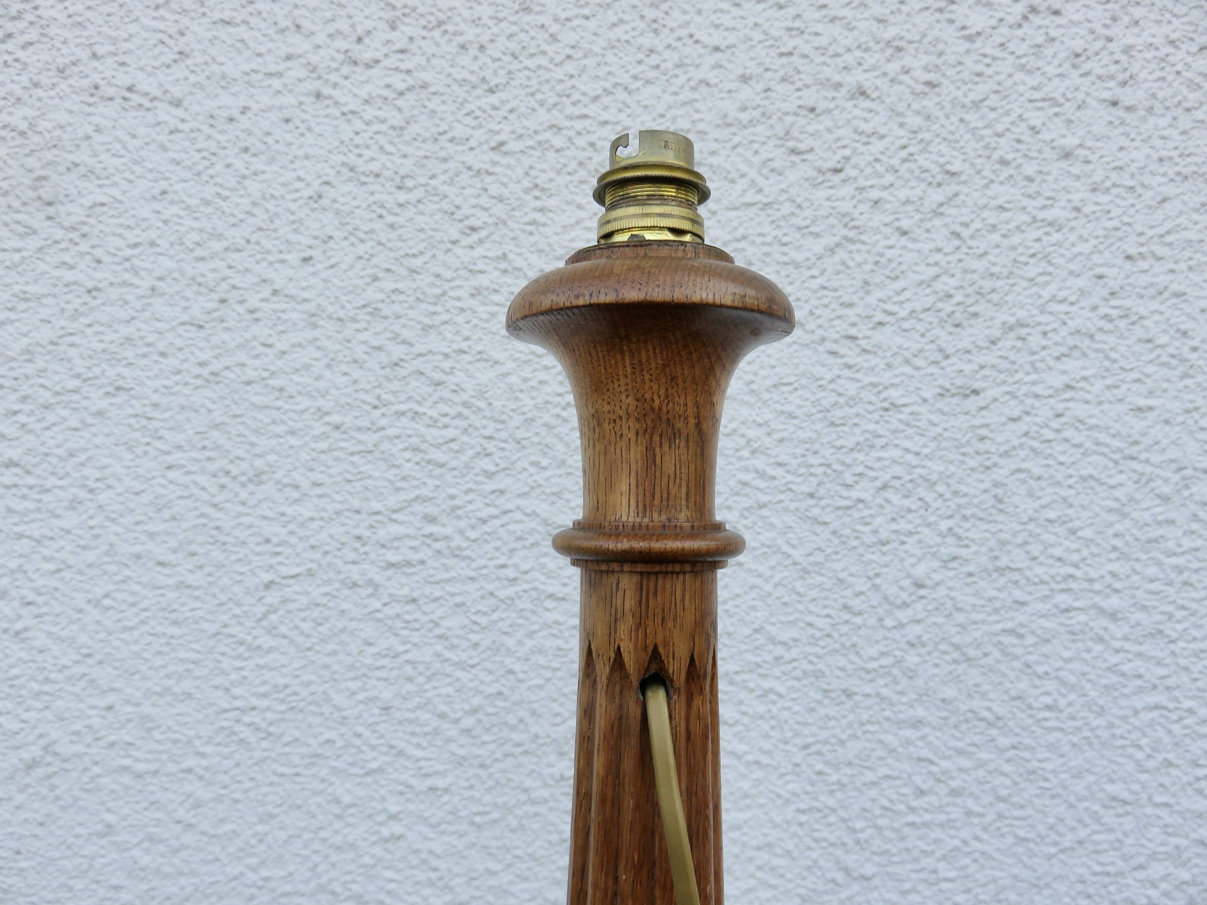 Art Deco tapered floor lamp in solid oak from the 1930s-1940s.