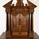 Petit Buffet Deux Corps en Noyer Massif, style Renaissance – Milieu XIXe
