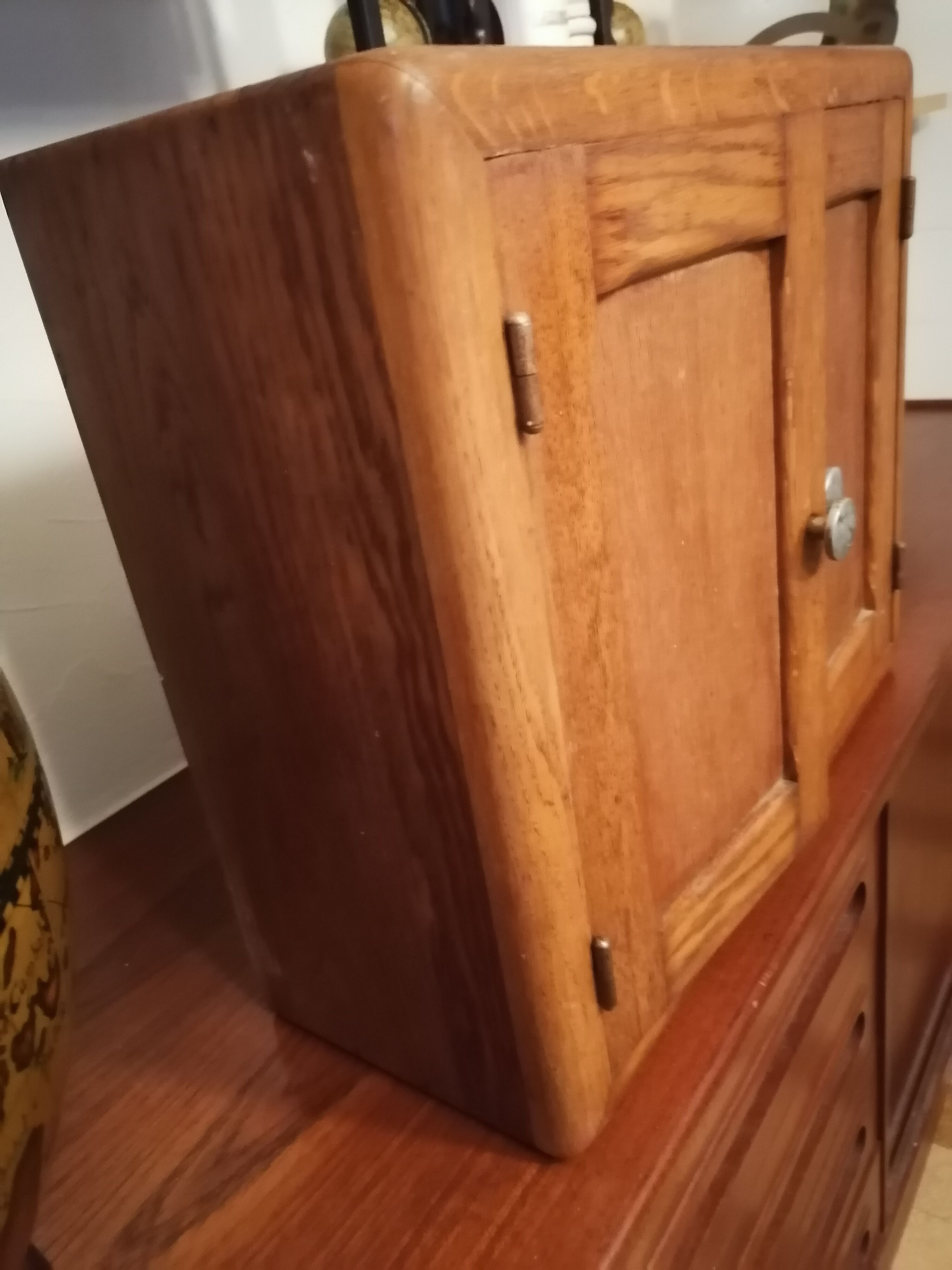 Armoire de toilette bois 1940