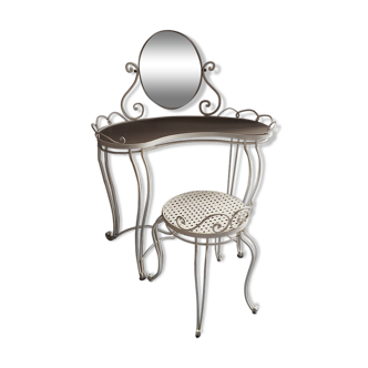 Wrought iron dressing table and its seat
