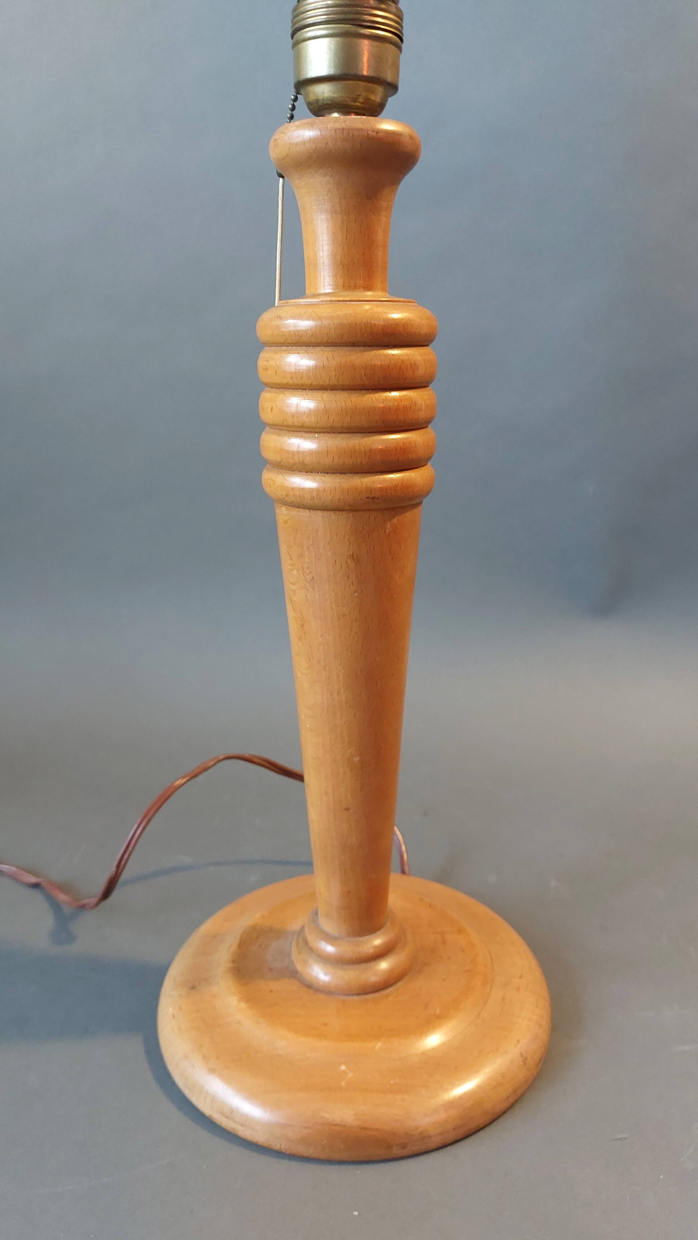 Art Deco turned wooden lamp base.