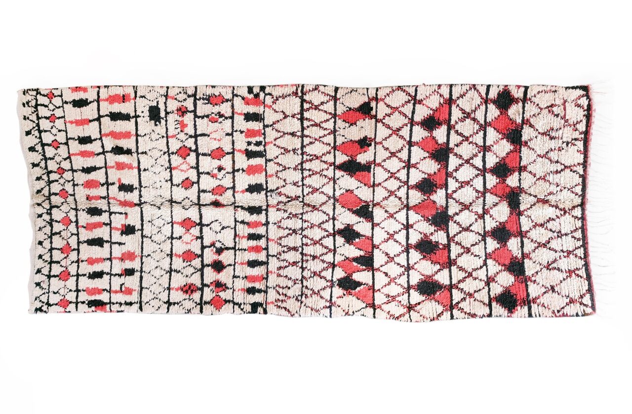 Berber carpet Beni Ouarain original old vintage