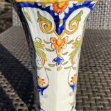 Deux vases hexagonal peint à la main. Rouen. (1910)