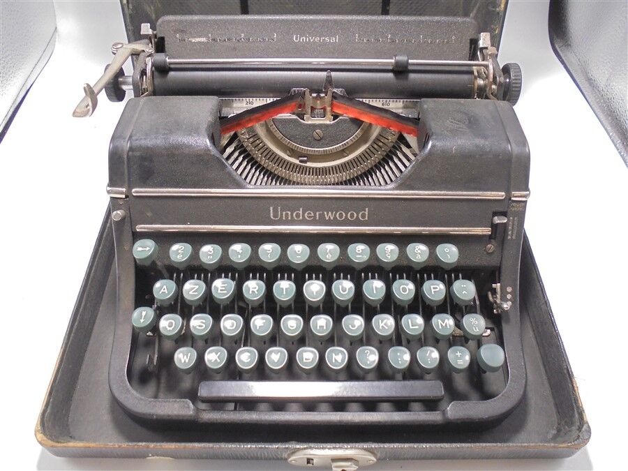 Underwood Universal Typewriter