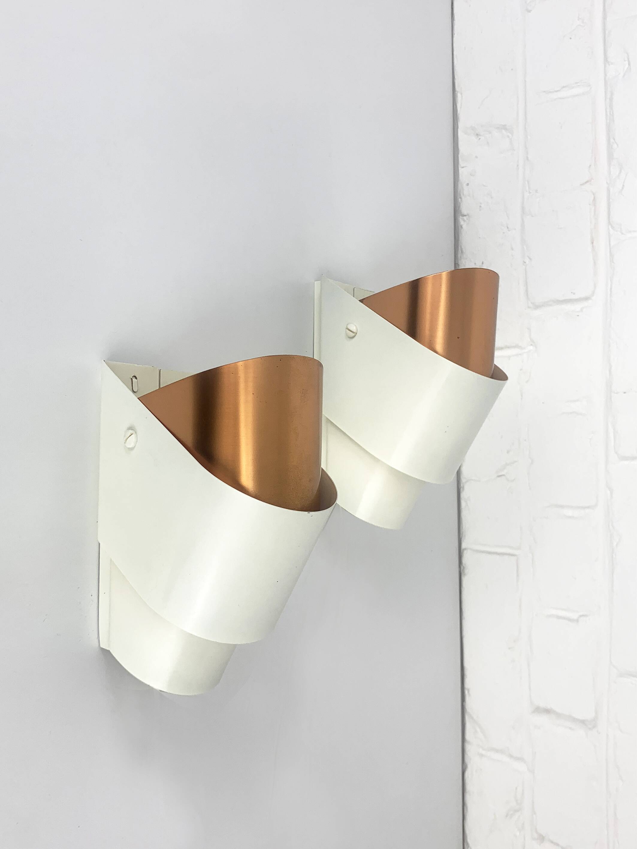 Pair of V-317 wall lights Hans-Agne Jakobsson AB Markaryd, Sweden, copper, 1960s
