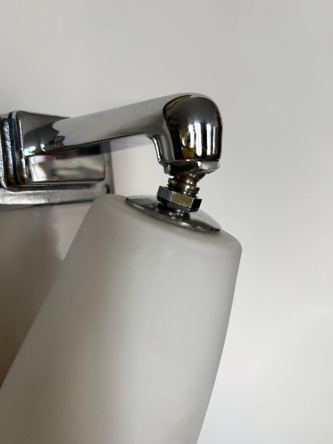 INDA 70s design opaline wall lights (X2)