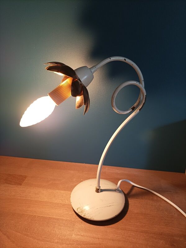 Bedside lamp patinated metal flower lotus copper