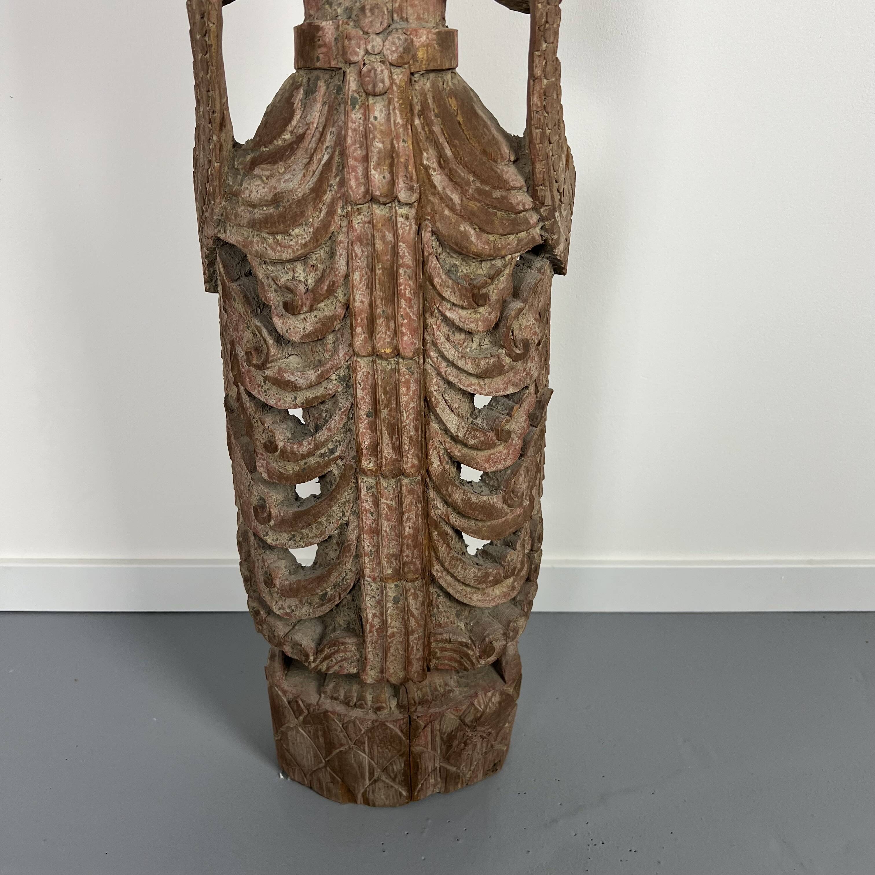 Grande statuette de kinaree, adorant, devi en bois sculpté. Thailande