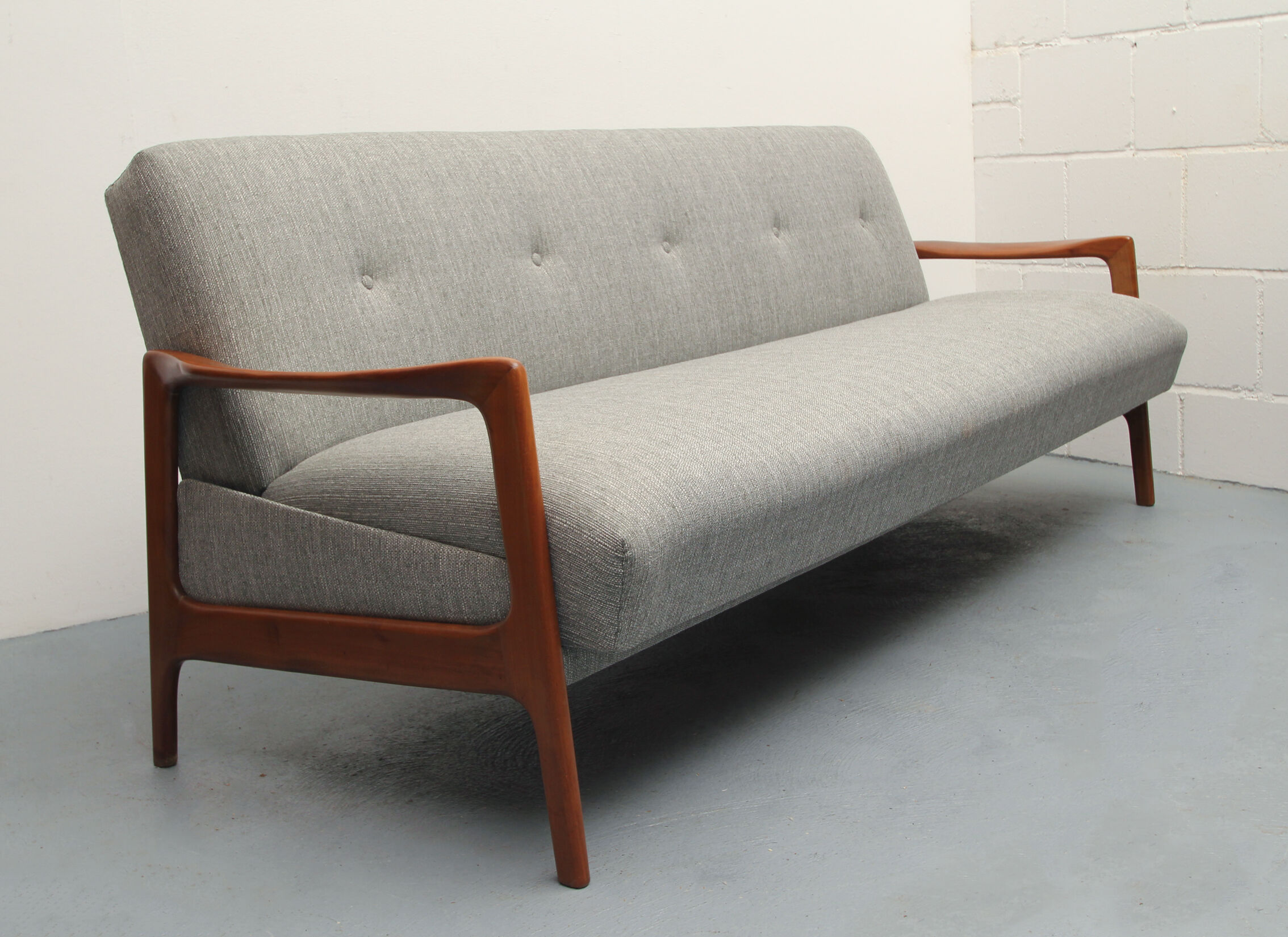 1960s sofa/daybed convertible in cherrywood
