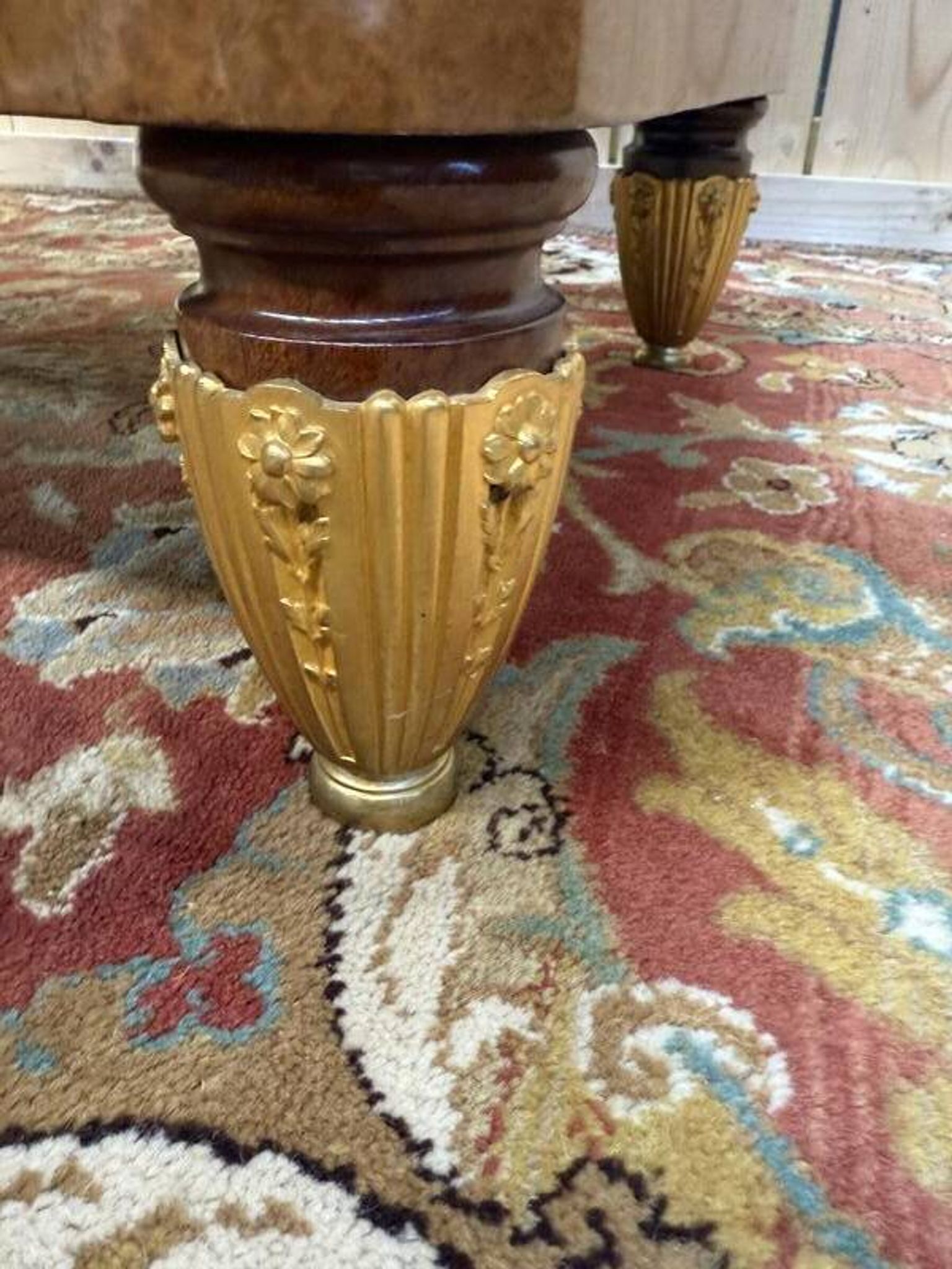 Buffet de style Louis Louis XVI en marqueterie