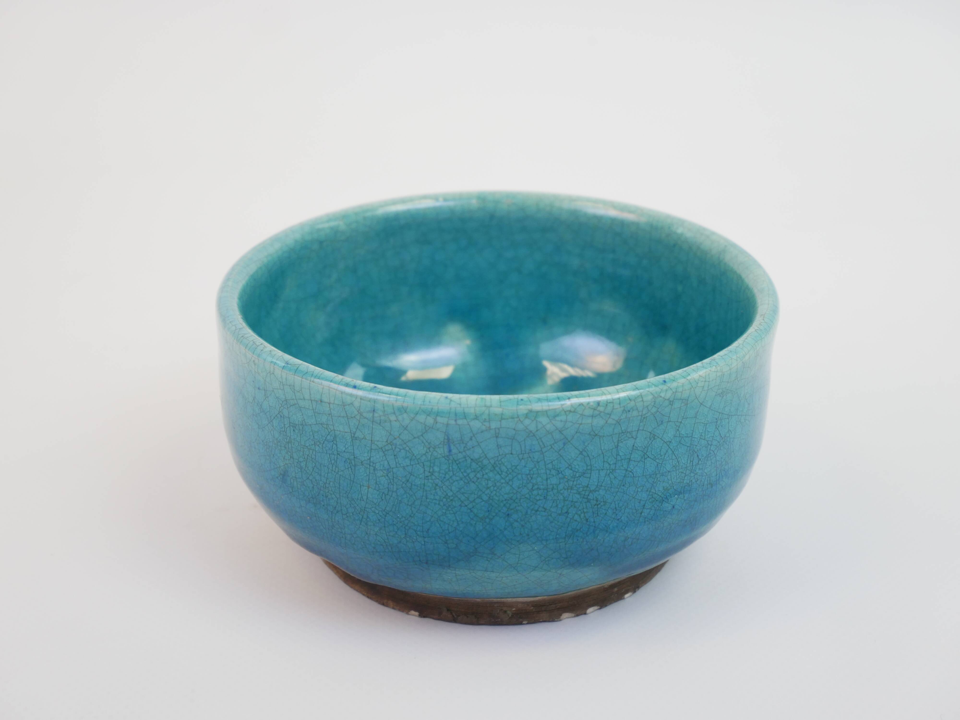 bol en céramique bleu à email craquelé