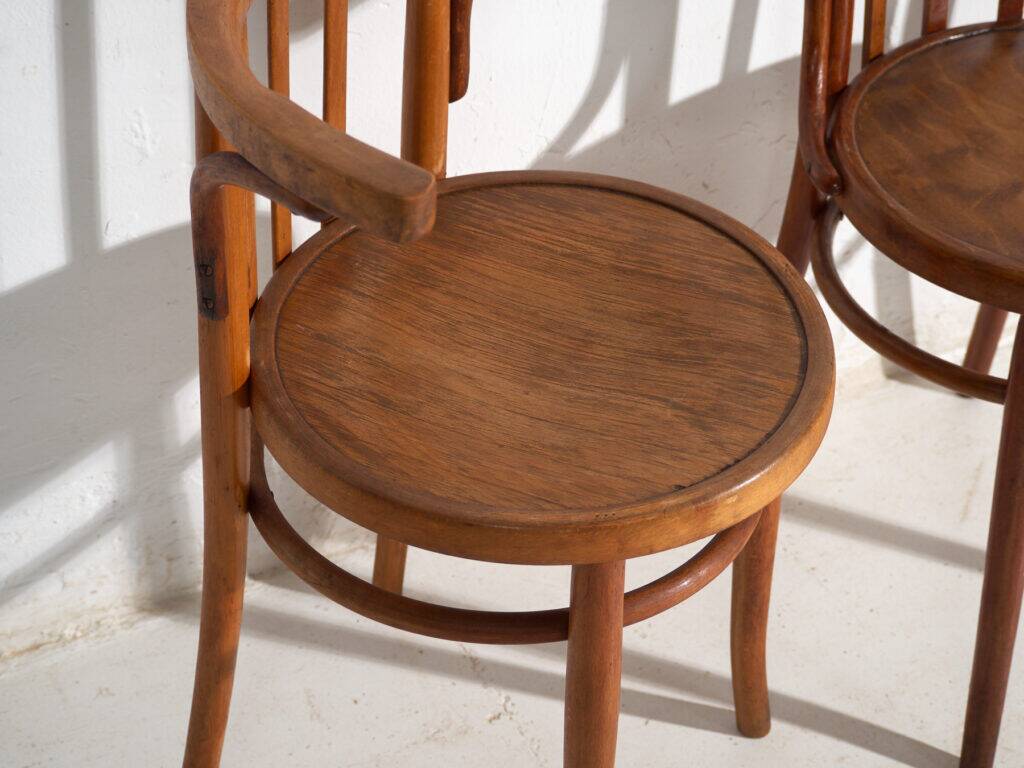 Ensemble de quatre chaises style Thonet en bois courbé – Europe centrale, vers 1920