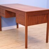 Bureau danois en teck par Domino Møbler Danmark années 1960