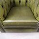Paire de fauteuils Chesterfield cuir vert