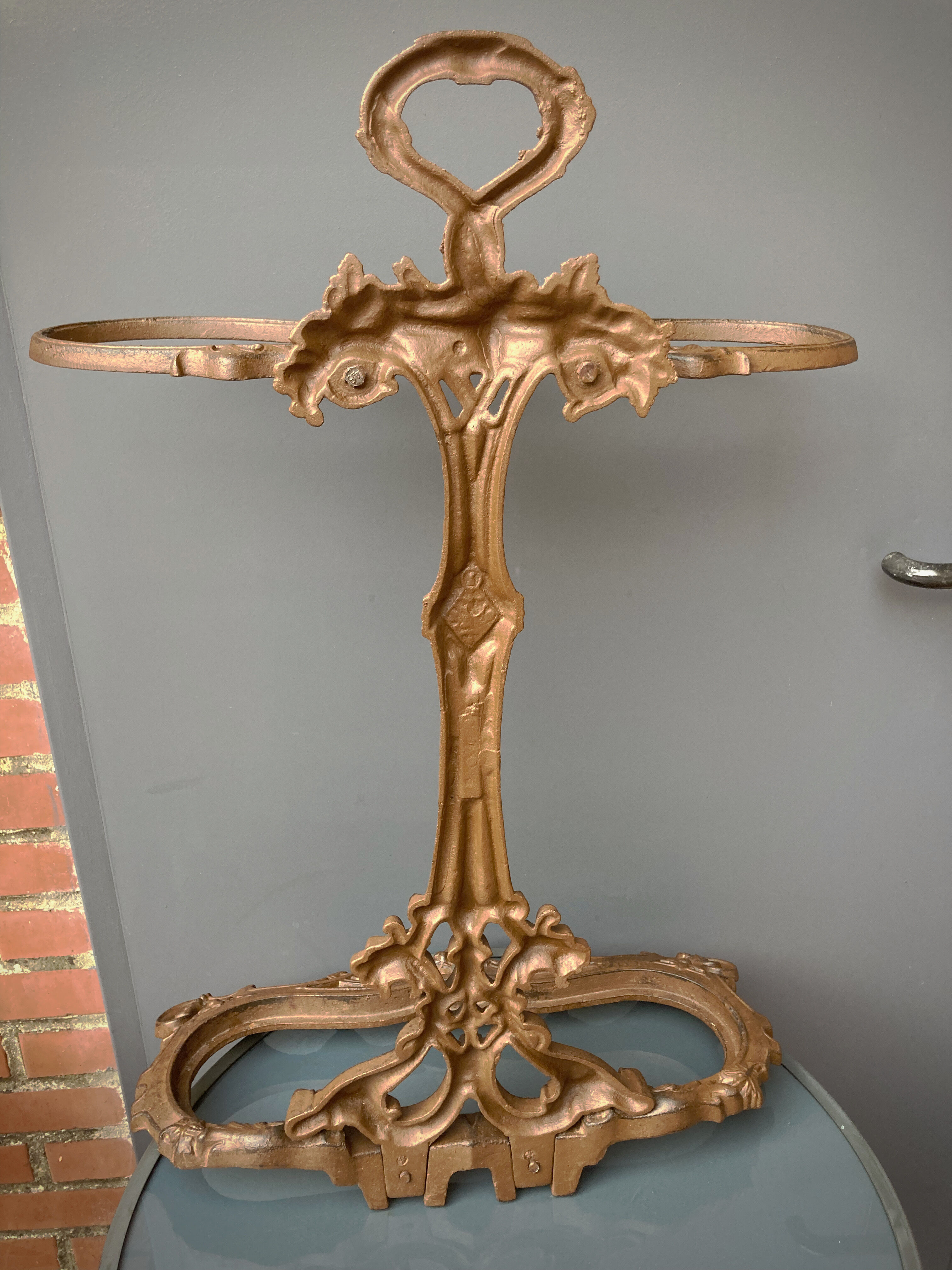 Art Nouvelles cast iron umbrella holder