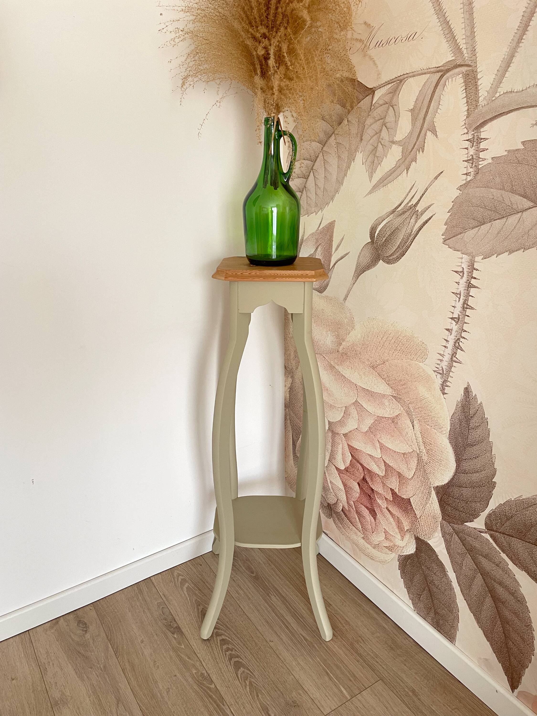 Plant stand/side table, redesigned in Artichoke Cream