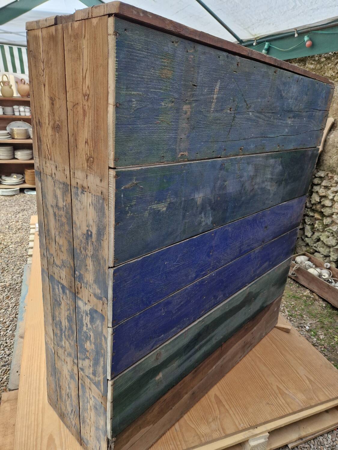 Seed store furniture