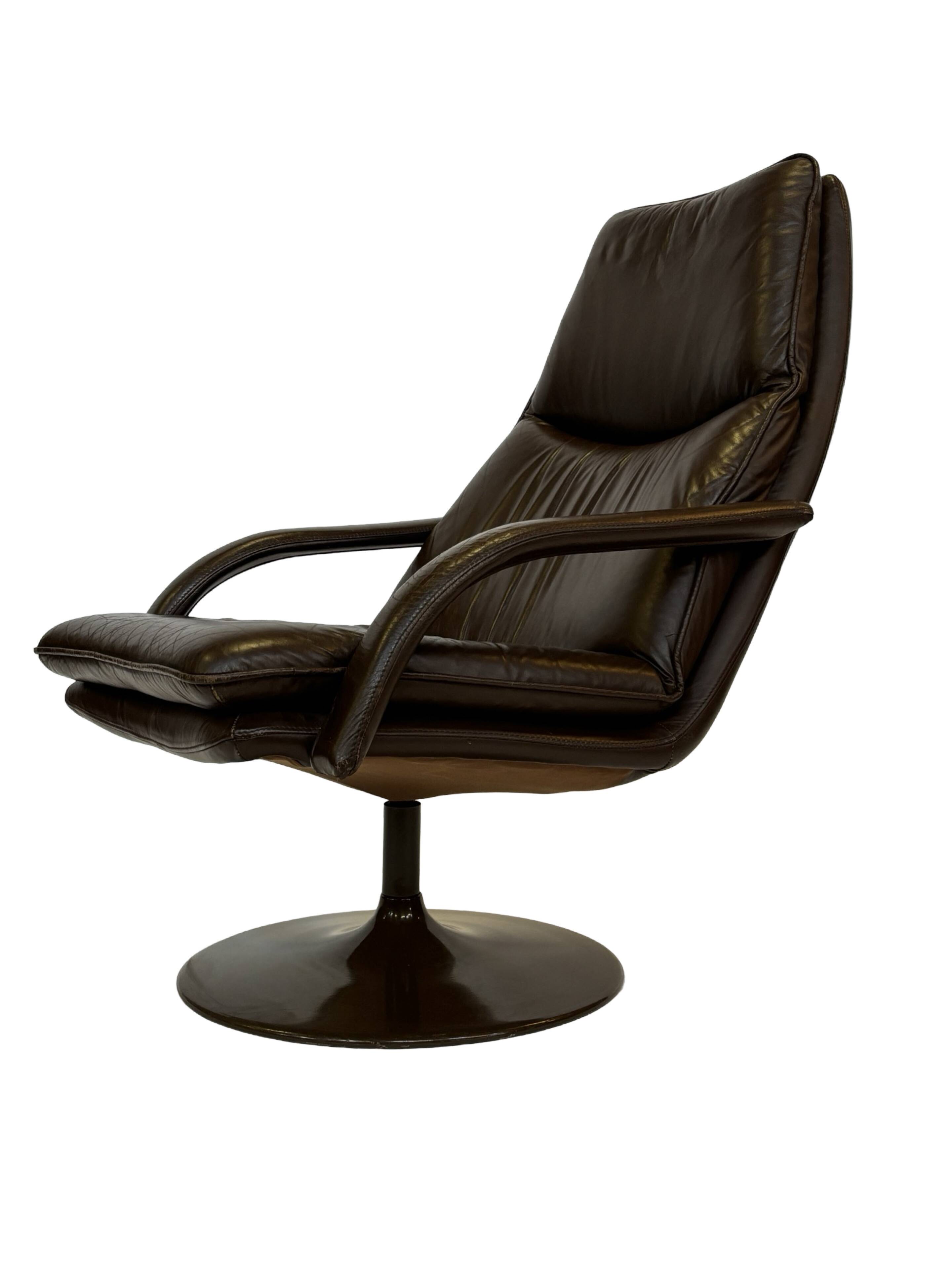 Vintage Artifort lounge chair Geoffrey Harcourt Design Easy Chair