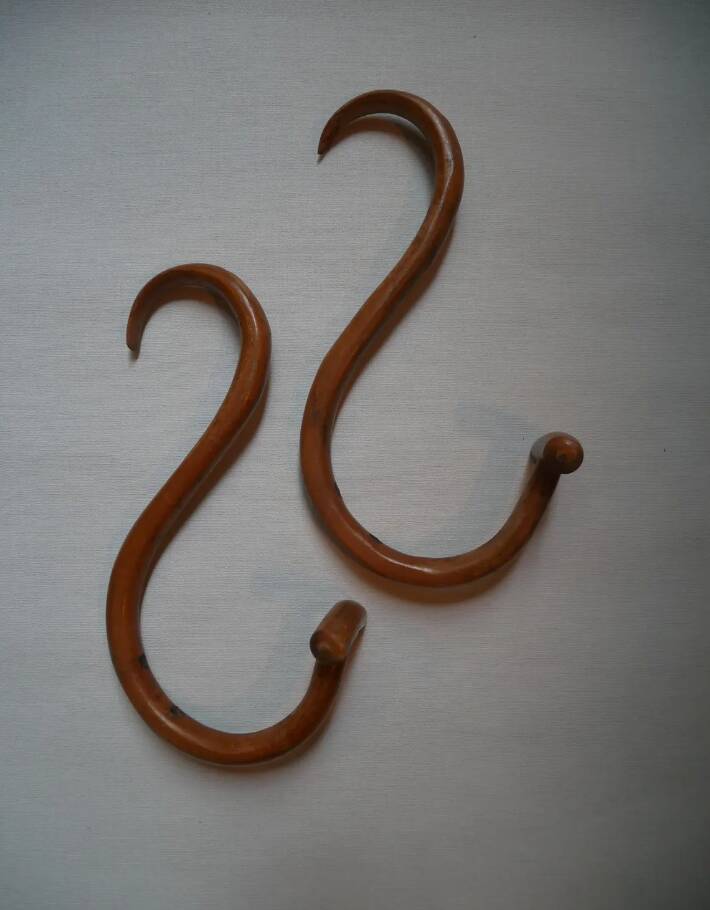 Set of five turned wooden wall hooks Thonet classic country decoration