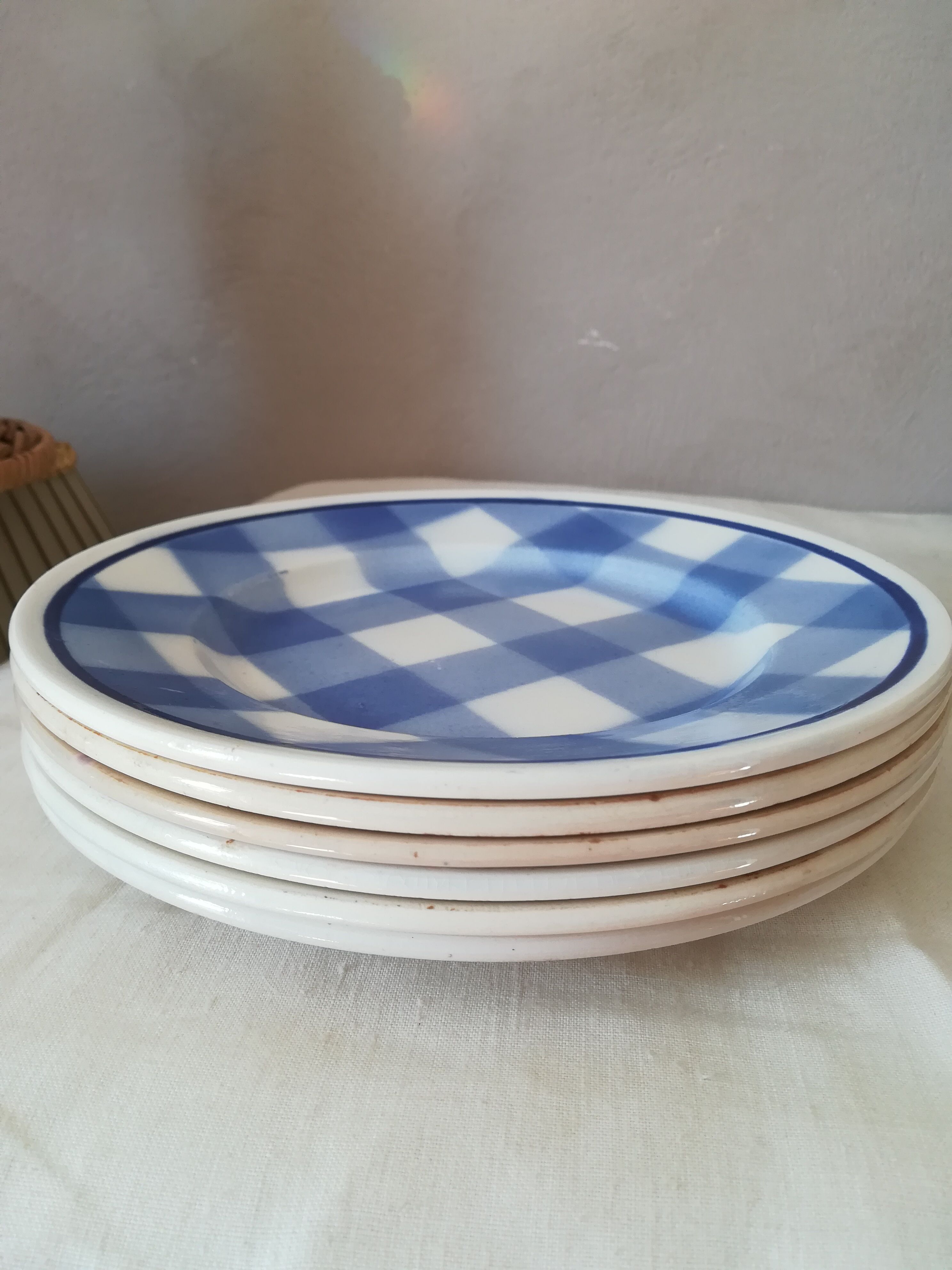 6 vichy dessert plates