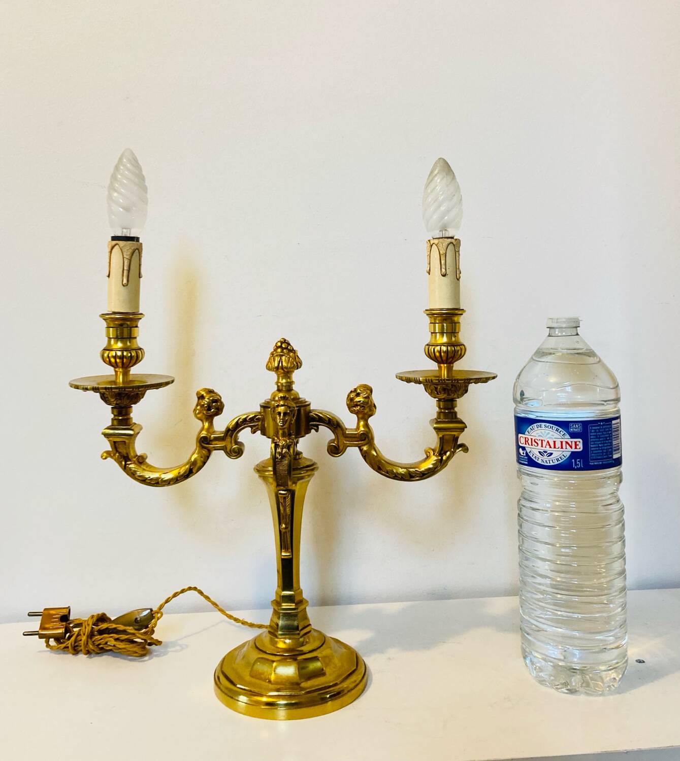 Chandelier en bronze à décors de putti et cariatides, début XXe