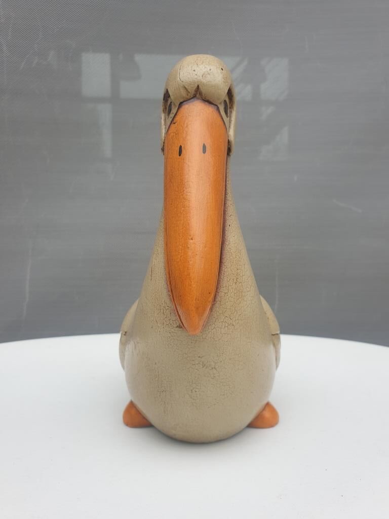 Pélican bois peint