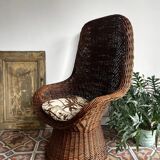 Wicker lounge chair
