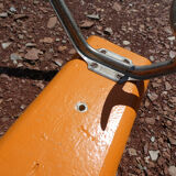 School wall door - 11-patère orange rail